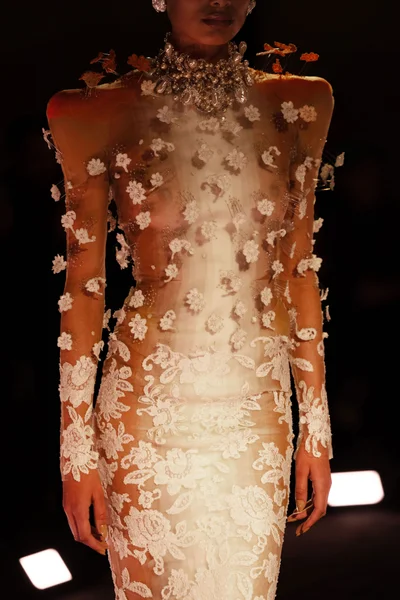 Look 3